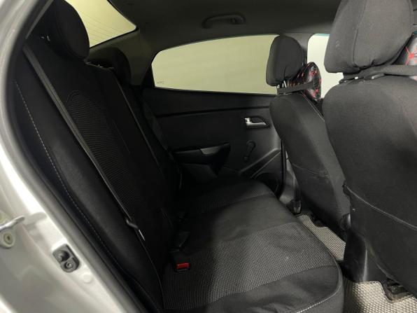 Kia Rio III Рестайлинг с пробегом 2015 года, цена 849 000 рублей, 200952 км, седан, Автокод Объявления