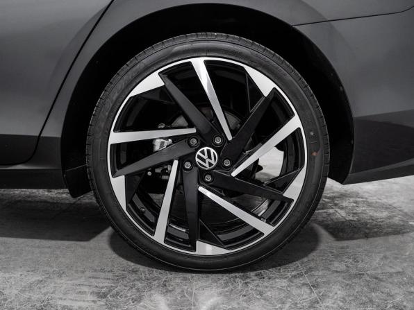 Volkswagen Lamando I Рестайлинг с пробегом 2022 года, цена 2 950 000 рублей, 39911 км, седан, Автокод Объявления