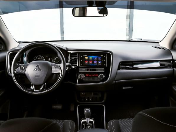 Mitsubishi Outlander III Рестайлинг 3 с пробегом 2019 года, цена 2 199 000 рублей, 130809 км, внедорожник, Автокод Объявления