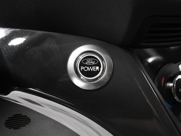 Ford Kuga II с пробегом 2013 года, цена 1 400 000 рублей, 129332 км, внедорожник, Автокод Объявления