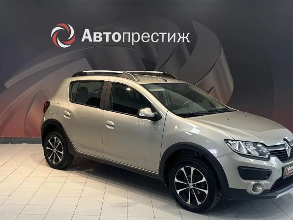 Renault Sandero II с пробегом 2016 года, цена 970 000 рублей, 69000 км, хэтчбек, Автокод Объявления