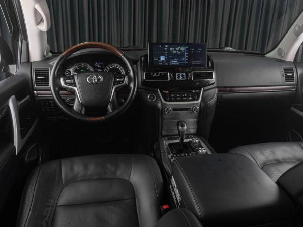 Toyota Land Cruiser 200 Series Рестайлинг 2 с пробегом 2017 года, цена 6 369 000 рублей, 228011 км, внедорожник, Автокод Объявления