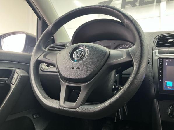 Volkswagen Polo V Рестайлинг с пробегом 2017 года, цена 1 149 000 рублей, 125000 км, седан, Автокод Объявления