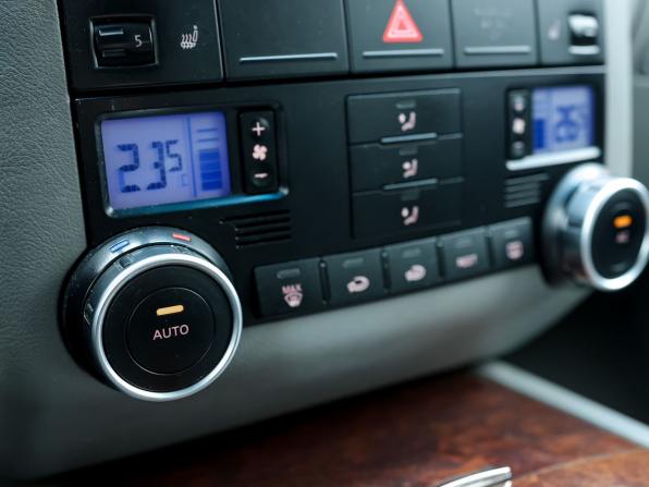 Volkswagen Touareg I Рестайлинг с пробегом 2007 года, цена 1 159 000 рублей, 208146 км, внедорожник, Автокод Объявления