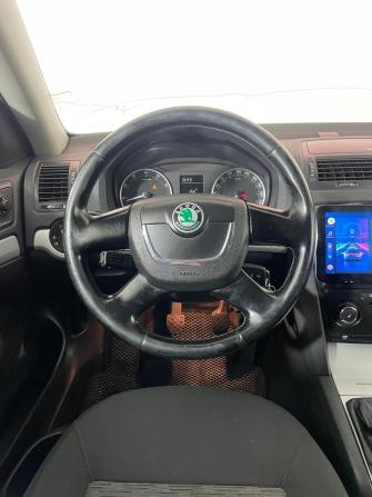 Skoda Octavia II (A5) Рестайлинг с пробегом 2011 года, цена 634 000 рублей, 304178 км, универсал, Автокод Объявления