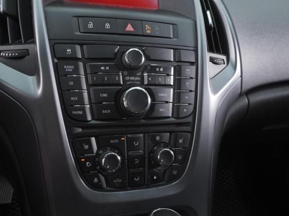 Opel Astra J Рестайлинг с пробегом 2014 года, цена 850 000 рублей, 239618 км, хэтчбек, Автокод Объявления