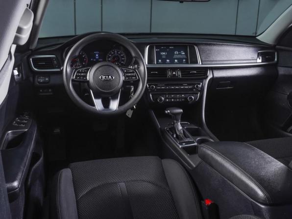 Kia Optima IV Рестайлинг с пробегом 2018 года, цена 1 568 000 рублей, 98730 км, седан, Автокод Объявления