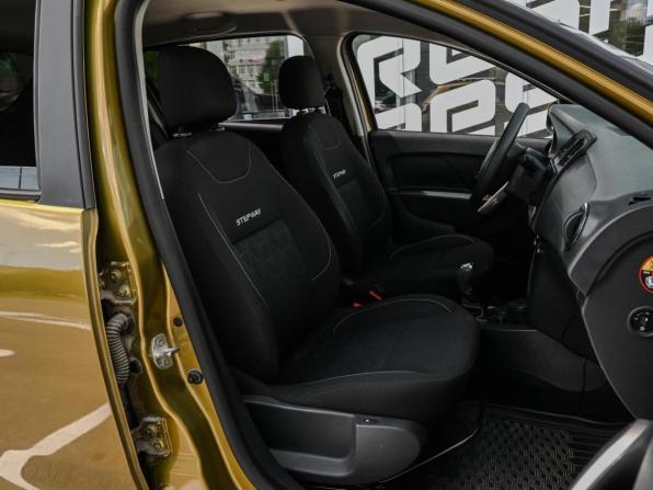 Renault Sandero II с пробегом 2015 года, цена 1 009 000 рублей, 62705 км, хэтчбек, Автокод Объявления