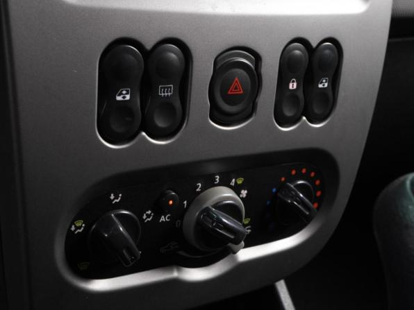 Renault Logan I Рестайлинг с пробегом 2010 года, цена 499 000 рублей, 138307 км, седан, Автокод Объявления