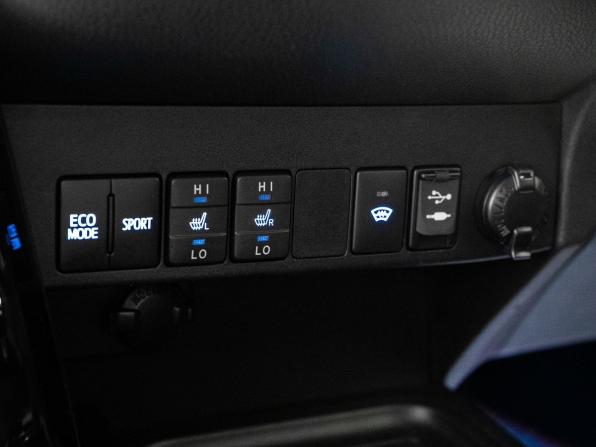 Toyota RAV4 IV (XA40) Рестайлинг с пробегом 2017 года, цена 2 670 000 рублей, 87500 км, внедорожник, Автокод Объявления