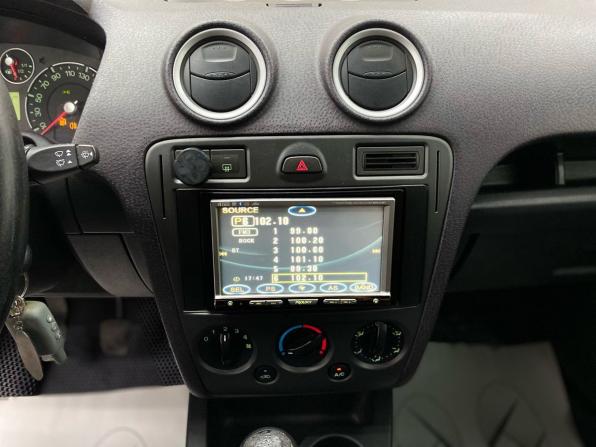 Ford Fusion I Рестайлинг с пробегом 2007 года, цена 470 000 рублей, 177400 км, хэтчбек, Автокод Объявления