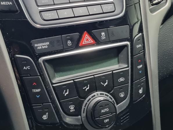 Hyundai i30 II с пробегом 2013 года, цена 945 000 рублей, 140032 км, хэтчбек, Автокод Объявления