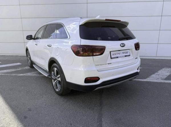 Kia Sorento II Рестайлинг с пробегом 2018 года, цена 2 455 000 рублей, 215000 км, внедорожник, Автокод Объявления