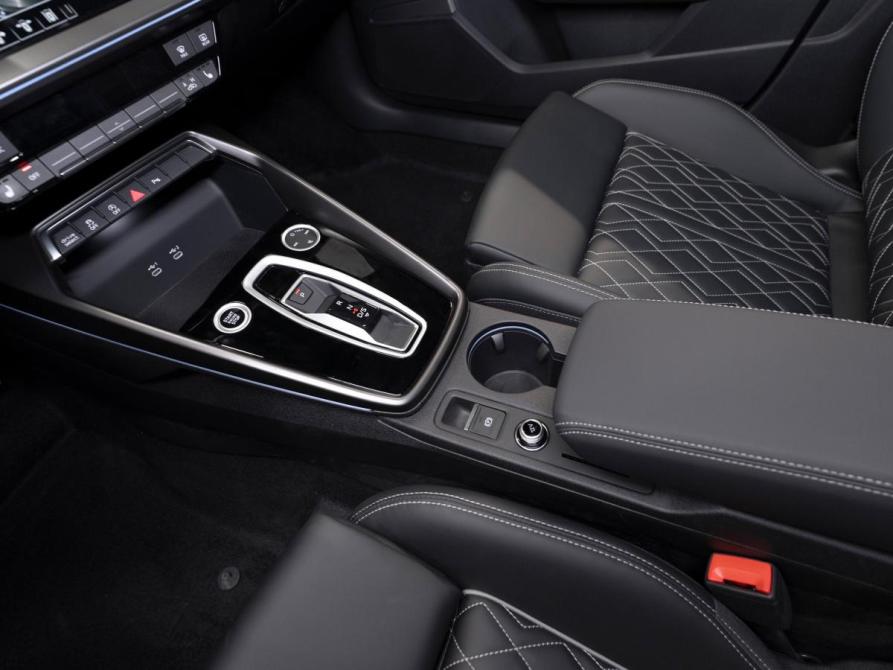 Audi A3 IV (8Y) Рестайлинг Москва  - изображение 15