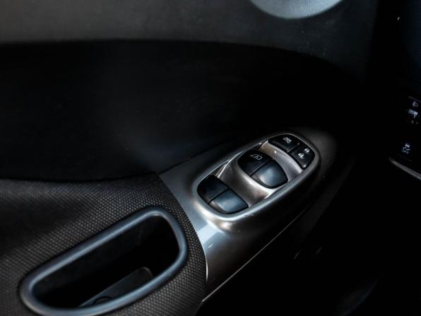 Nissan Juke I с пробегом 2013 года, цена 990 000 рублей, 110311 км, внедорожник, Автокод Объявления
