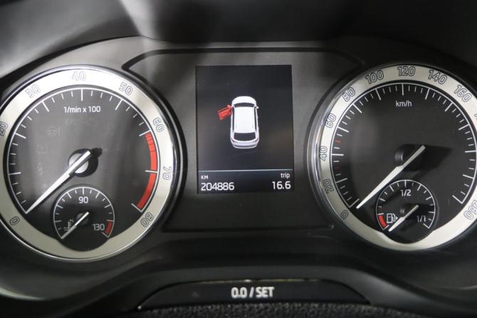 Skoda Karoq I с пробегом 2018 года, цена 1 599 990 рублей, 204884 км, внедорожник, Автокод Объявления