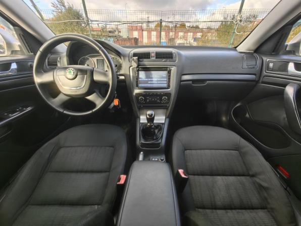 Skoda Octavia II (A5) Рестайлинг с пробегом 2009 года, цена 489 000 рублей, 355000 км, лифтбек, Автокод Объявления
