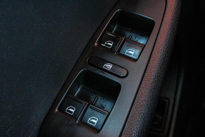 Volkswagen Jetta VI с пробегом 2012 года, цена 999 000 рублей, 191541 км, седан, Автокод Объявления