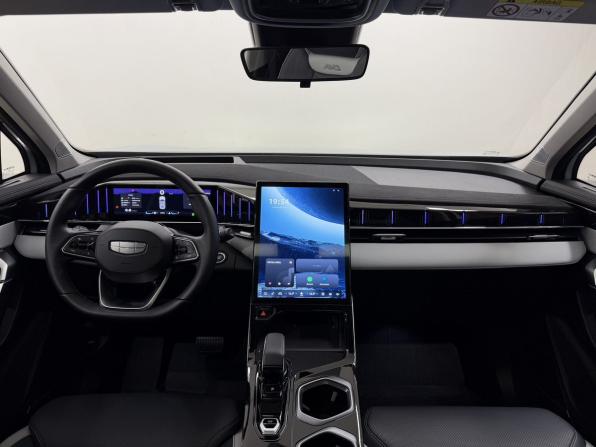 Geely Atlas II с пробегом 2024 года, цена 3 180 000 рублей, 19326 км, внедорожник, Автокод Объявления