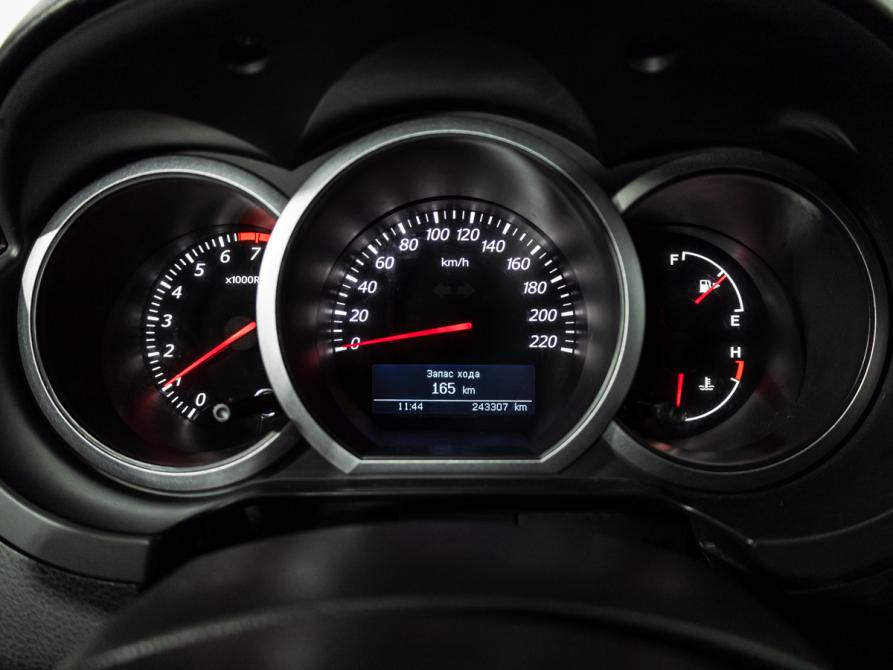 Suzuki Grand Vitara II Рестайлинг Санкт-Петербург  - изображение 12