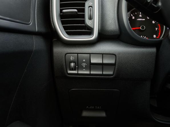 Kia Sportage IV Рестайлинг с пробегом 2018 года, цена 1 833 000 рублей, 169251 км, внедорожник, Автокод Объявления