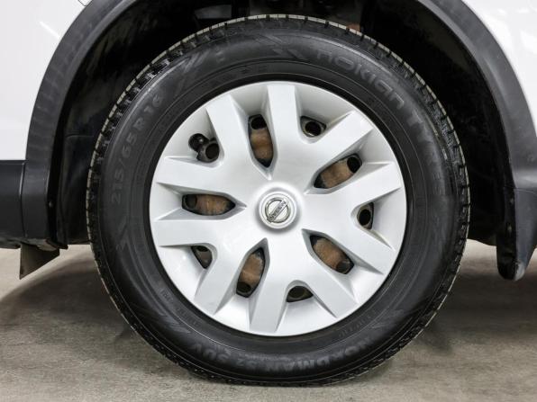 Nissan Qashqai II с пробегом 2017 года, цена 1 327 000 рублей, 211000 км, внедорожник, Автокод Объявления