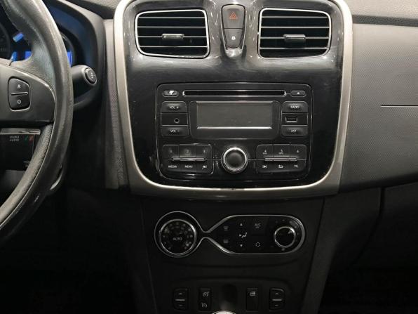 Renault Sandero II с пробегом 2016 года, цена 995 000 рублей, 111103 км, хэтчбек, Автокод Объявления