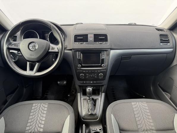Skoda Yeti I Рестайлинг с пробегом 2015 года, цена 1 130 000 рублей, 176818 км, внедорожник, Автокод Объявления