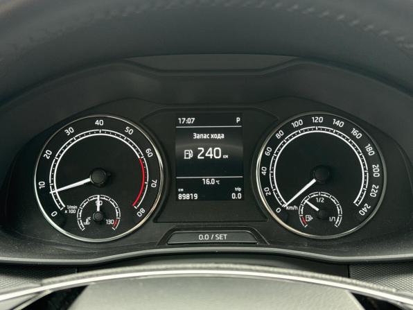 Skoda Rapid II с пробегом 2022 года, цена 1 620 000 рублей, 89819 км, лифтбек, Автокод Объявления
