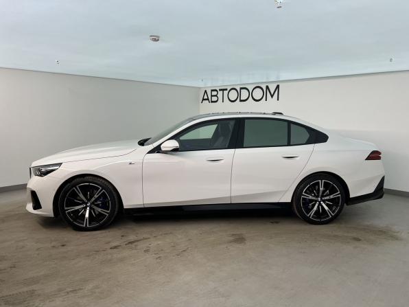 BMW 5 серии VIII (G60/G61/G68) с пробегом 2023 года, цена 8 770 000 рублей, 10308 км, седан, Автокод Объявления