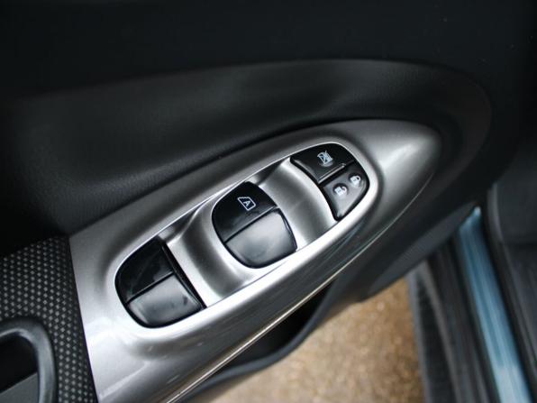 Nissan Juke I с пробегом 2013 года, цена 1 089 000 рублей, 139278 км, внедорожник, Автокод Объявления