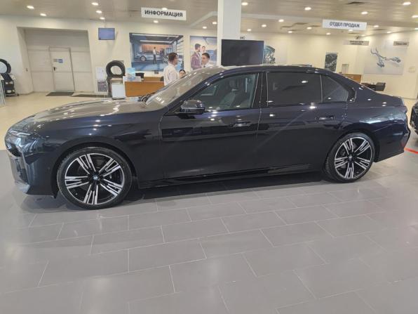 BMW 7 серии VII (G70) с пробегом 2023 года, цена 10 700 000 рублей, 45973 км, седан, Автокод Объявления