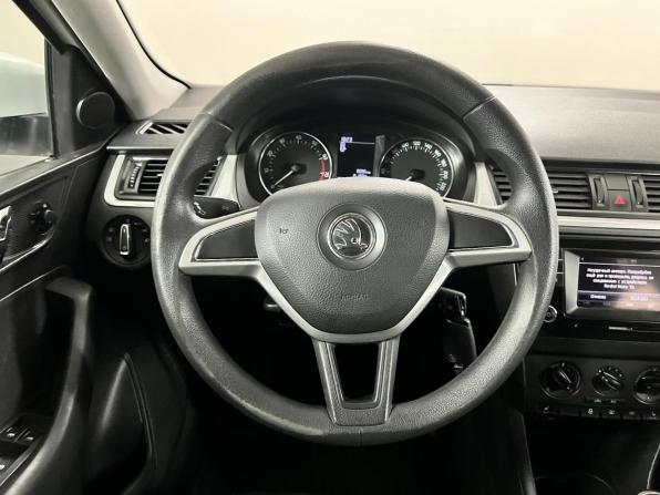 Skoda Rapid I с пробегом 2017 года, цена 970 000 рублей, 151000 км, лифтбек, Автокод Объявления