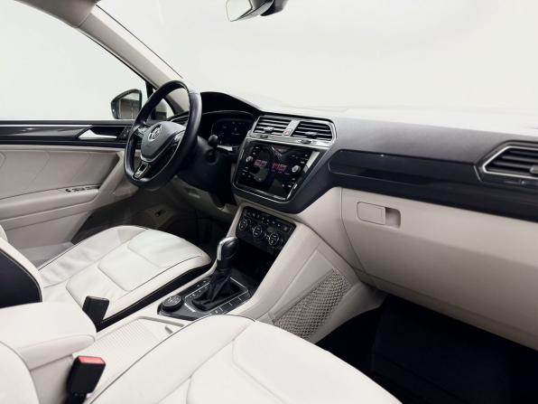Volkswagen Tiguan II с пробегом 2019 года, цена 3 049 000 рублей, 148390 км, внедорожник, Автокод Объявления