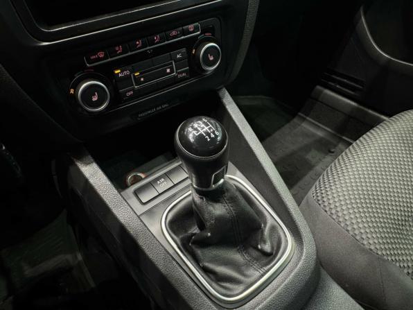 Volkswagen Jetta VI с пробегом 2012 года, цена 950 000 рублей, 218692 км, седан, Автокод Объявления
