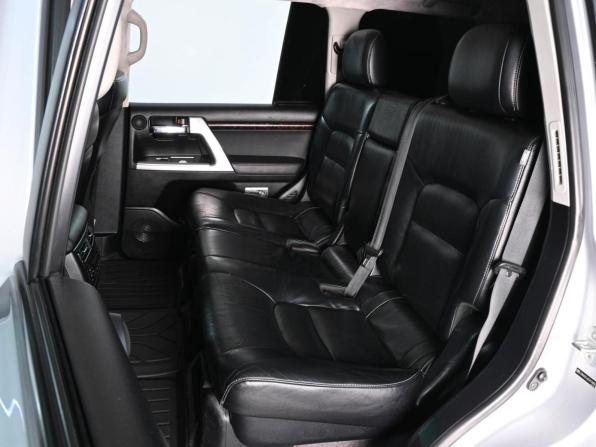 Toyota Land Cruiser 200 Series Рестайлинг 1 с пробегом 2013 года, цена 3 620 000 рублей, 275981 км, внедорожник, Автокод Объявления