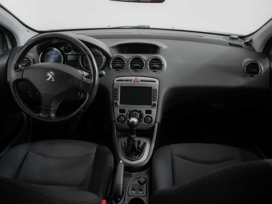 Peugeot 408 I Москва  - изображение 12