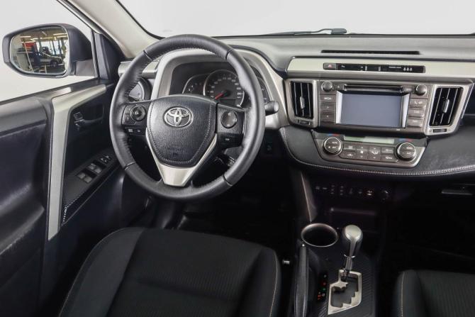 Toyota RAV4 IV (XA40) с пробегом 2014 года, цена 2 049 000 рублей, 180000 км, внедорожник, Автокод Объявления