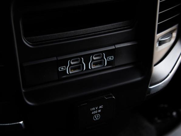 Ram 1500 V с пробегом 2023 года, цена 7 799 000 рублей, 46760 км, offers.body_type.unknown, Автокод Объявления