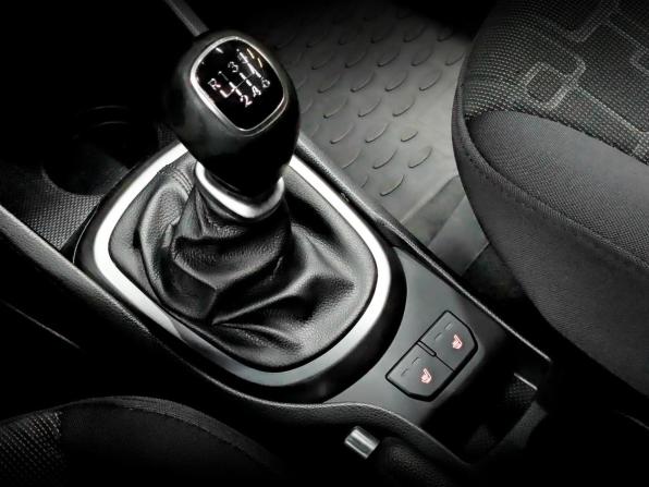 Kia Rio III Рестайлинг с пробегом 2015 года, цена 1 000 000 рублей, 101027 км, хэтчбек, Автокод Объявления