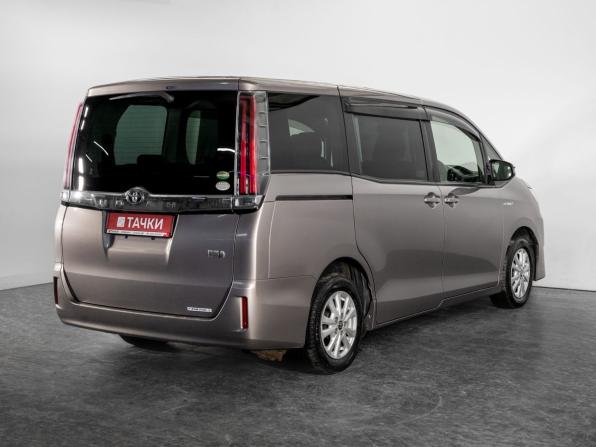 Toyota Noah III (R80) Рестайлинг с пробегом 2017 года, цена 1 970 000 рублей, 147099 км, минивэн, Автокод Объявления
