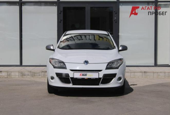 Renault Megane III с пробегом 2011 года, цена 990 000 рублей, 121105 км, хэтчбек, Автокод Объявления