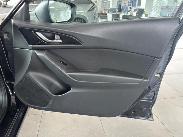 Mazda 3 III (BM) с пробегом 2014 года, цена 1 045 000 рублей, 171000 км, хэтчбек, Автокод Объявления
