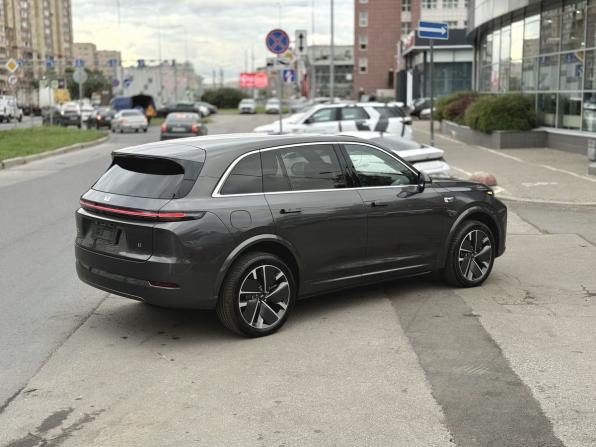 Новый Li Auto (Lixiang) L7 I Рестайлинг 2025 года, цена 8 400 000 рублей, внедорожник, Автокод Объявления