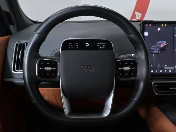 Li Auto (Lixiang) L7 I с пробегом 2023 года, цена 5 938 000 рублей, 42187 км, внедорожник, Автокод Объявления