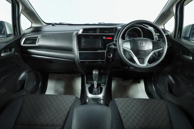 Honda Fit III с пробегом 2014 года, цена 999 000 рублей, 180000 км, хэтчбек, Автокод Объявления