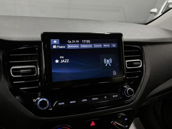 Hyundai Solaris II Рестайлинг с пробегом 2021 года, цена 1 440 000 рублей, 117698 км, седан, Автокод Объявления