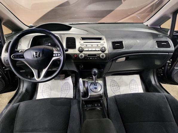 Honda Civic VIII Рестайлинг с пробегом 2009 года, цена 690 000 рублей, 232649 км, седан, Автокод Объявления