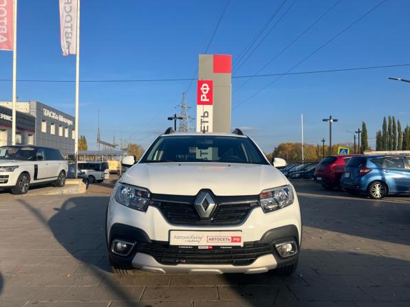 Renault Sandero II Рестайлинг с пробегом 2021 года, цена 1 491 900 рублей, 22613 км, хэтчбек, Автокод Объявления