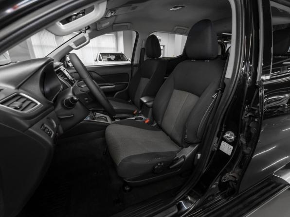 Mitsubishi L200 V Рестайлинг с пробегом 2019 года, цена 1 970 000 рублей, 303947 км, пикап, Автокод Объявления